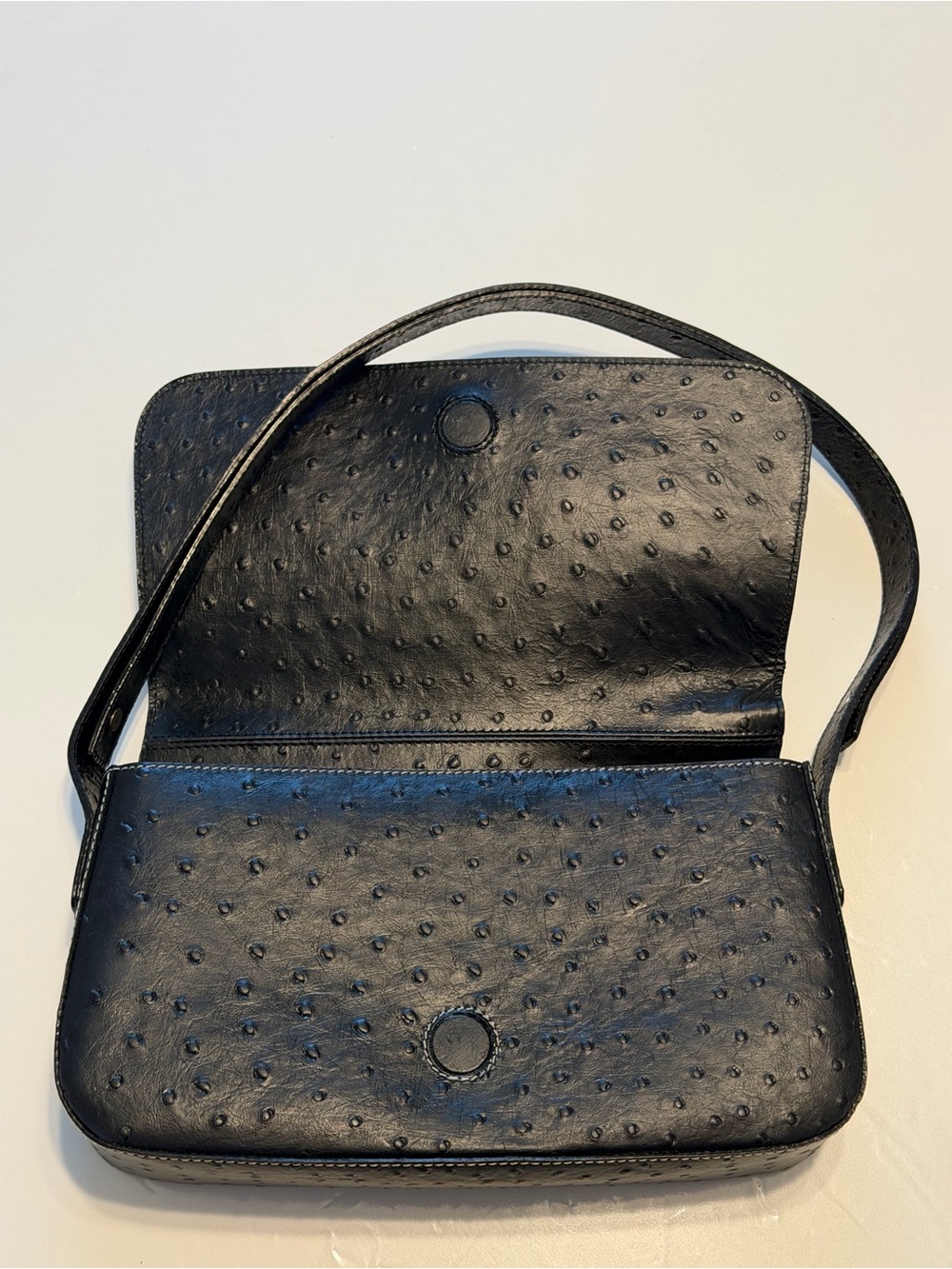 DOONEY & BOURKE Vintage Y2K East West Embossed Leather Flap Shoulder Bag - Picture 2 of 10
